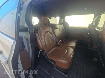 2019 Chrysler Pacifica Limited 121.6" WB - miniatura 14