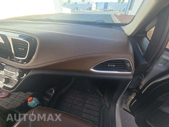 2019 Chrysler Pacifica Limited 121.6" WB - miniatura 17
