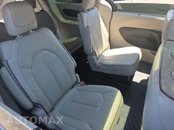 2019 Chrysler Pacifica Limited 121.6" WB – miniatura 14