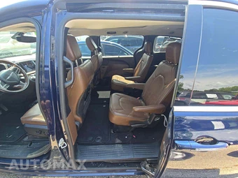 2019 Chrysler Pacifica Limited 121.6" WB - miniatura 13
