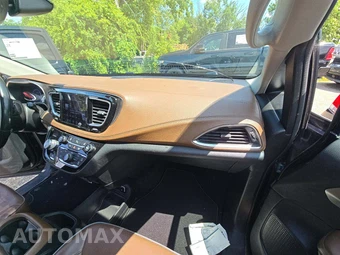 2019 Chrysler Pacifica Limited 121.6" WB - miniatura 20