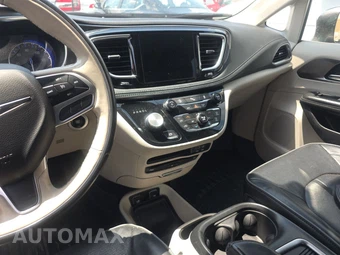 2019 Chrysler Pacifica Limited 121.6" WB - miniatura 11