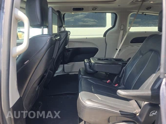 2019 Chrysler Pacifica Limited 121.6" WB - miniatura 13
