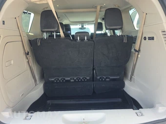 2019 Chrysler Pacifica Limited 121.6" WB - miniatura 16