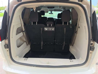 2019 Chrysler Pacifica LX 121.6" WB – miniatura 15