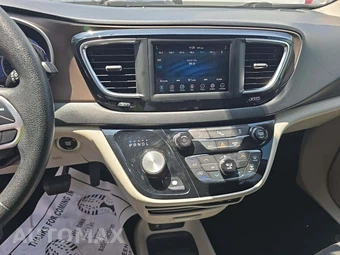 2019 Chrysler Pacifica LX 121.6" WB – miniatura 10