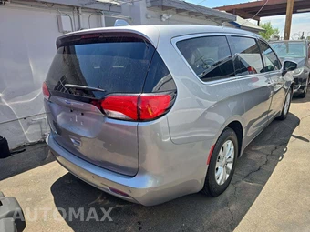 2019 Chrysler Pacifica LX 121.6" WB – miniatura 3
