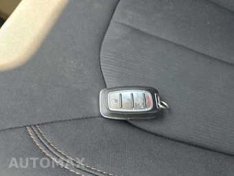 2019 Chrysler Pacifica LX 121.6" WB – miniatura 8