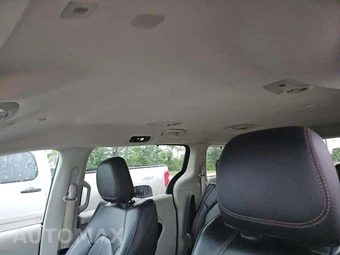 2019 Chrysler Pacifica Touring L 121.6" WB - miniatura 11