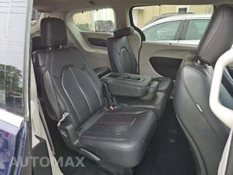 2019 Chrysler Pacifica Touring L 121.6" WB - miniatura 17