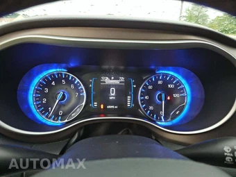 2019 Chrysler Pacifica Touring L 121.6" WB - miniatura 9