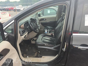 2019 Chrysler Pacifica Touring L 121.6" WB – miniatura 7