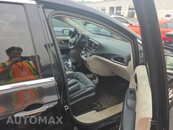 2019 Chrysler Pacifica Touring L 121.6" WB – miniatura 8