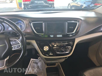 2019 Chrysler Pacifica Touring L 121.6" WB - miniatura 11