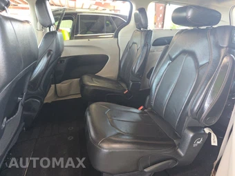 2019 Chrysler Pacifica Touring L 121.6" WB - miniatura 13