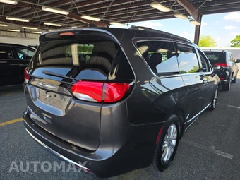 2019 Chrysler Pacifica Touring L 121.6" WB - miniatura 4