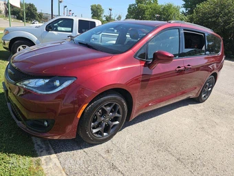 2019 Chrysler Pacifica Touring L 121.6" WB