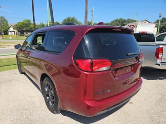 2019 Chrysler Pacifica Touring L 121.6" WB – miniatura 2