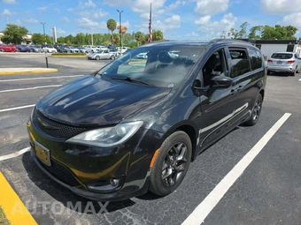 2019 Chrysler Pacifica Touring L 121.6" WB
