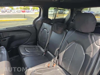 2019 Chrysler Pacifica Touring L 121.6" WB - miniatura 13