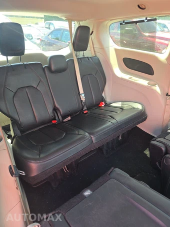 2019 Chrysler Pacifica Touring L 121.6" WB - miniatura 14