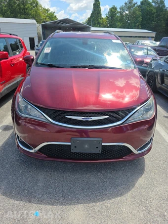 2019 Chrysler Pacifica Touring L 121.6" WB - miniatura 2