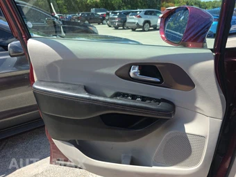 2019 Chrysler Pacifica Touring L 121.6" WB - miniatura 9