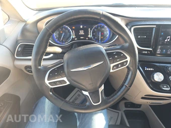 2019 Chrysler Pacifica Touring L 121.6" WB – miniatura 10
