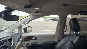 2019 Chrysler Pacifica Touring L 121.6" WB – miniatura 24