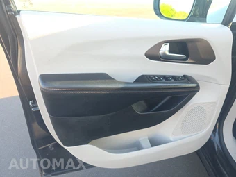 2019 Chrysler Pacifica Touring L 121.6" WB – miniatura 9