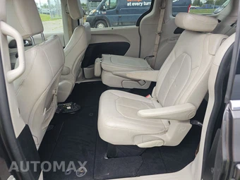 2019 Chrysler Pacifica Touring L 121.6" WB - miniatura 13