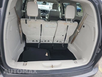 2019 Chrysler Pacifica Touring L 121.6" WB - miniatura 16