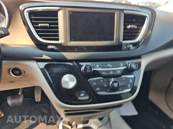 2019 Chrysler Pacifica Touring L 121.6" WB - miniatura 11