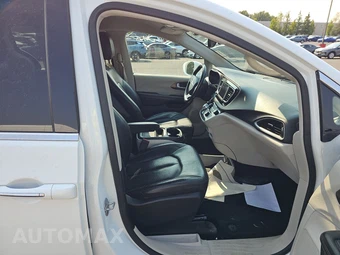2019 Chrysler Pacifica Touring L 121.6" WB - miniatura 8