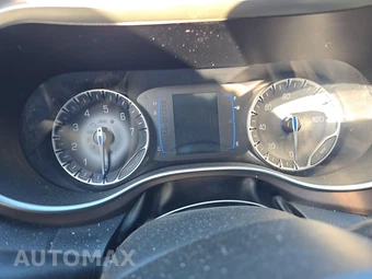 2019 Chrysler Pacifica Touring L 121.6" WB – miniatura 12