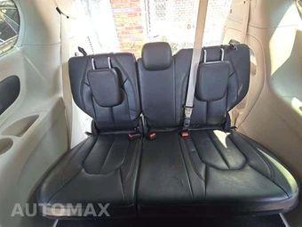 2019 Chrysler Pacifica Touring L 121.6" WB - miniatura 14