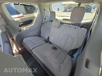 2019 Chrysler Pacifica Touring L 121.6" WB – miniatura 14