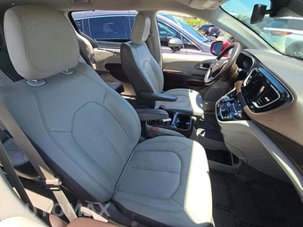 2019 Chrysler Pacifica Touring L 121.6" WB – miniatura 19
