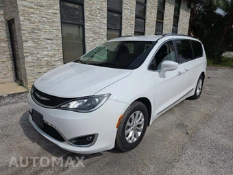 2019 Chrysler Pacifica Touring L 121.6" WB
