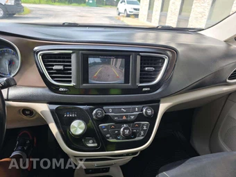 2019 Chrysler Pacifica Touring L 121.6" WB – miniatura 10