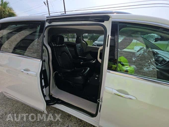 2019 Chrysler Pacifica Touring L 121.6" WB – miniatura 17