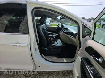 2019 Chrysler Pacifica Touring L 121.6" WB – miniatura 19