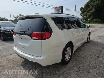 2019 Chrysler Pacifica Touring L 121.6" WB – miniatura 3