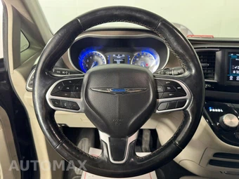 2019 Chrysler Pacifica Touring L 121.6" WB - miniatura 12