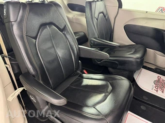 2019 Chrysler Pacifica Touring L 121.6" WB - miniatura 37