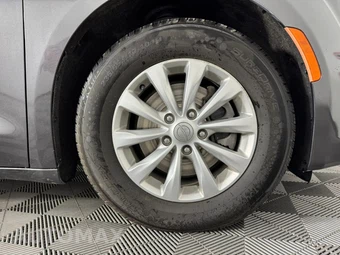 2019 Chrysler Pacifica Touring L 121.6" WB - miniatura 46