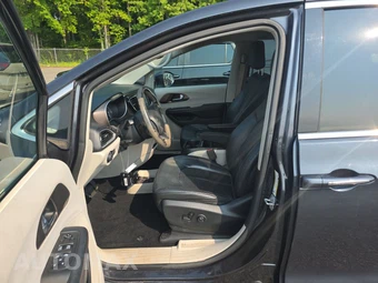 2019 Chrysler Pacifica Touring L 121.6" WB – miniatura 7