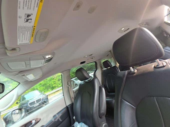 2019 Chrysler Pacifica Touring L 121.6" WB – miniatura 11