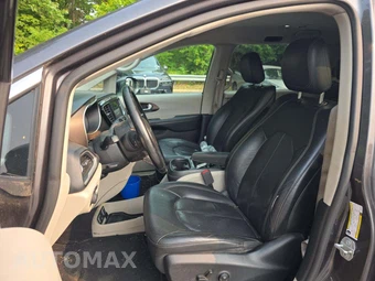 2019 Chrysler Pacifica Touring L 121.6" WB – miniatura 6