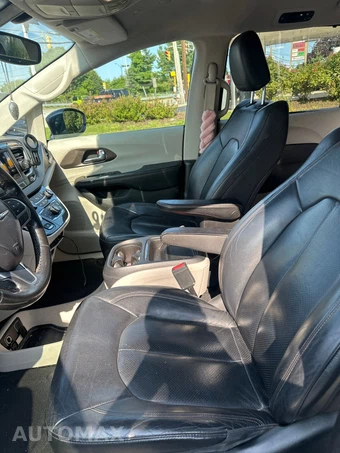 2019 Chrysler Pacifica Touring L 121.6" WB - miniatura 12